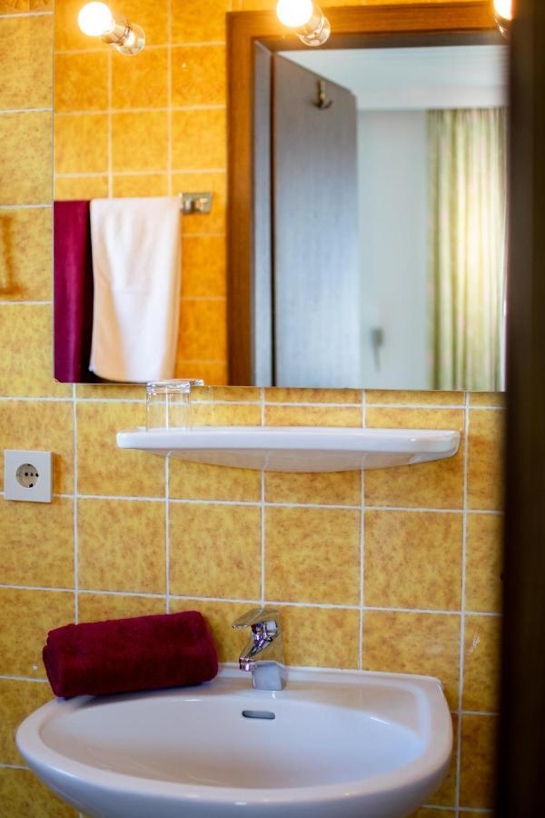 Gaestehaus Schmid Hotel Оберщауфен Екстериор снимка