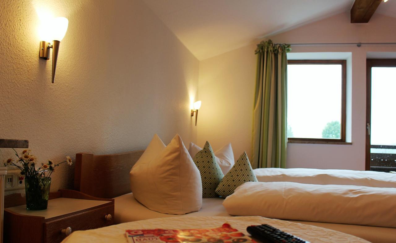 Gaestehaus Schmid Hotel Оберщауфен Екстериор снимка
