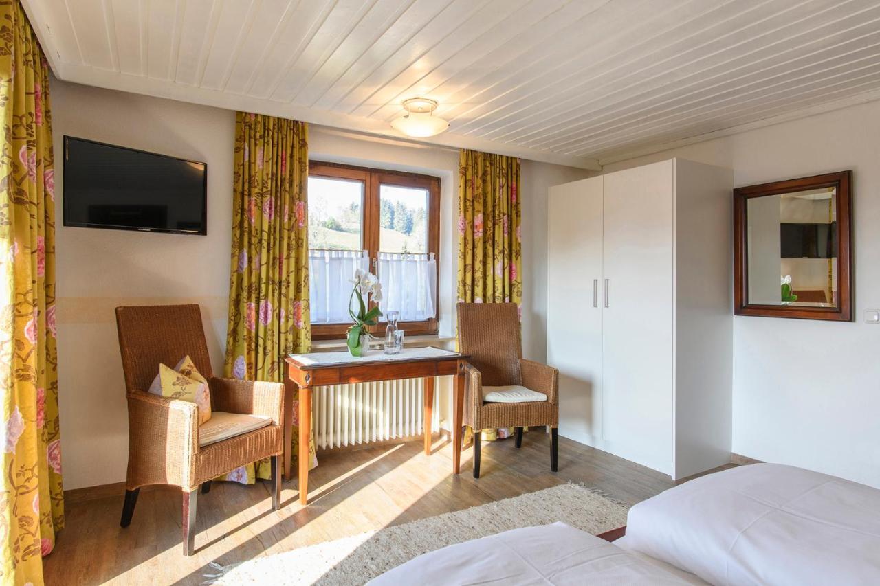 Gaestehaus Schmid Hotel Оберщауфен Екстериор снимка