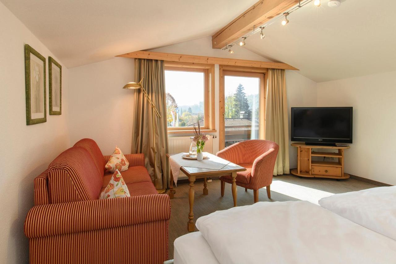 Gaestehaus Schmid Hotel Оберщауфен Екстериор снимка