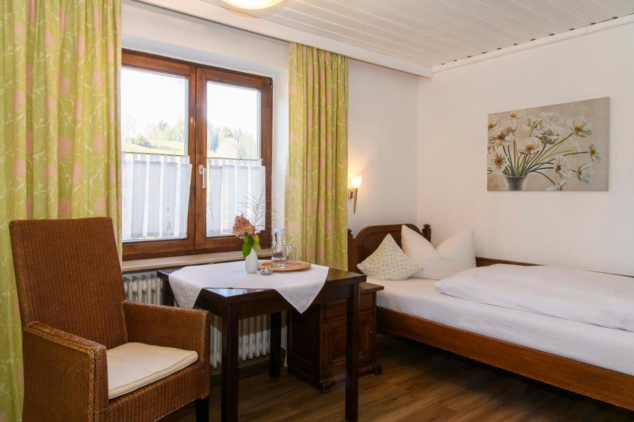 Gaestehaus Schmid Hotel Оберщауфен Екстериор снимка